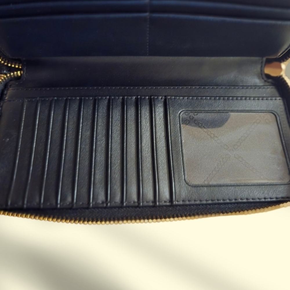Michael Kors Black Wallet - Picture 3 of 4